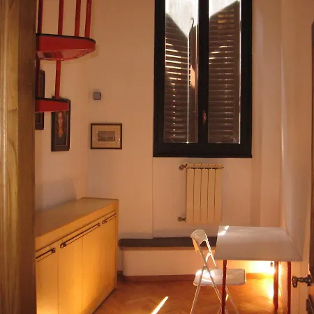 Parione Apartment *
